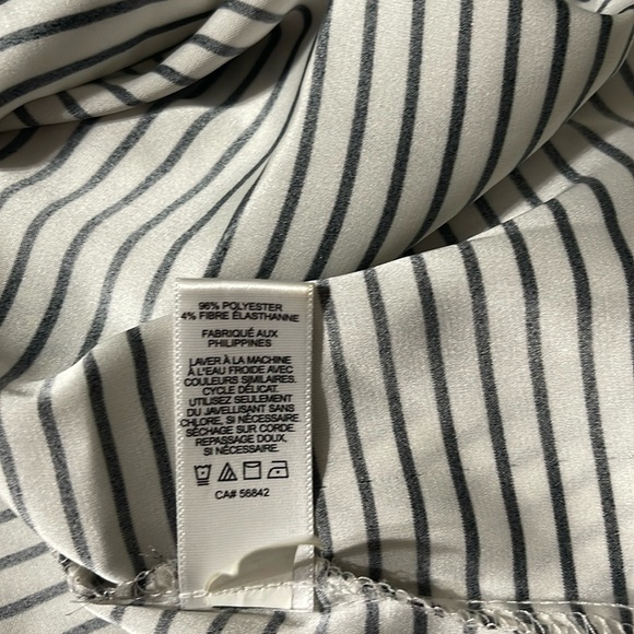 Express Black and White Striped Short Sleeve Tunic, Size Large - Picture 6 of 8